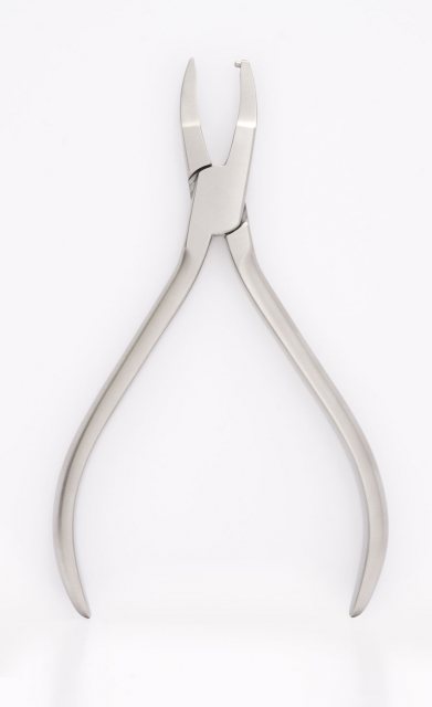 Avanti Retention Plier